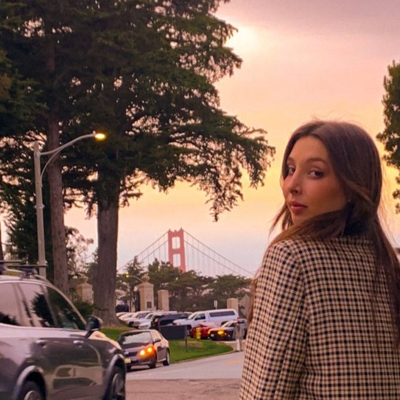 Meet your Posher, Emma - Picture 3 of 7